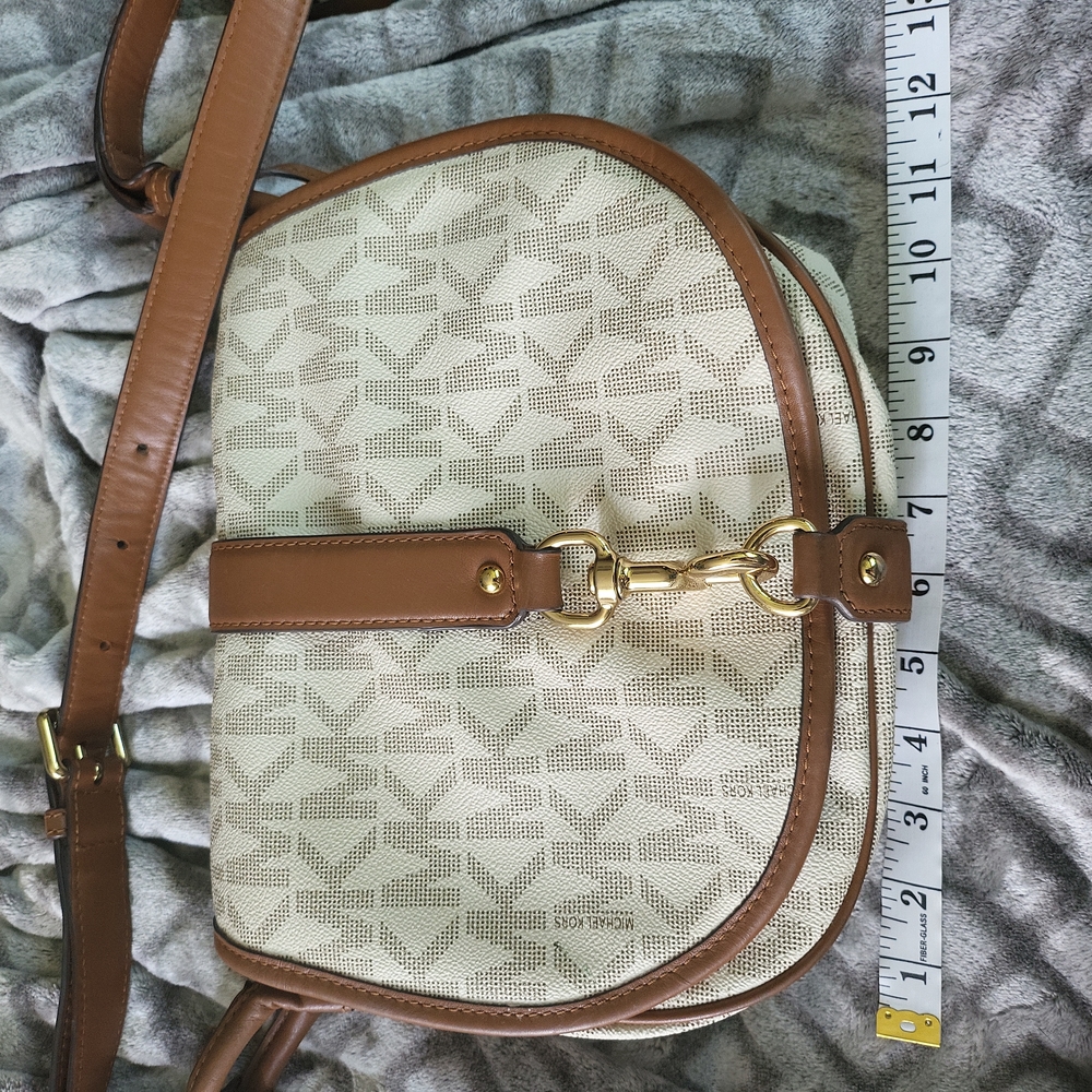 Michael Kors Saddle bag purse